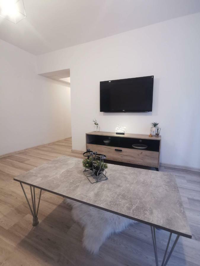 Youth Central Apartment Marosvásárhely Kültér fotó