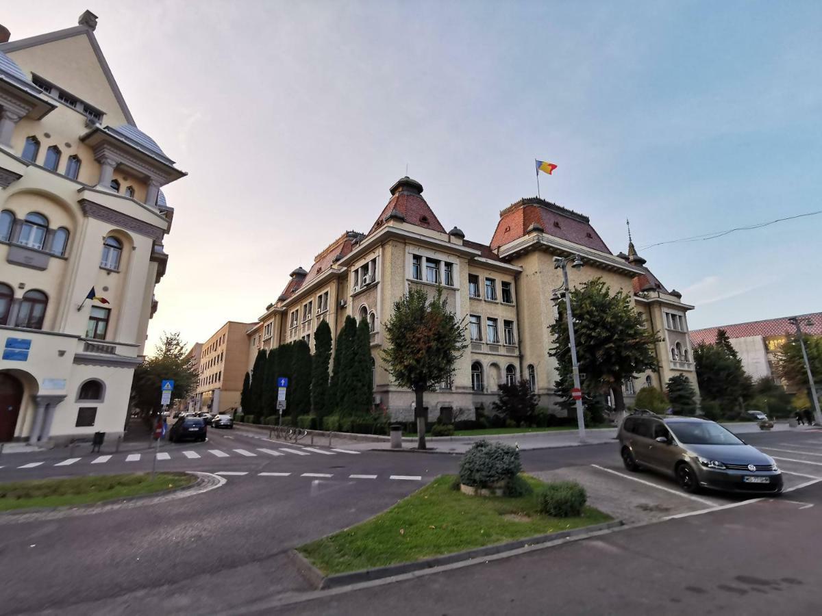 Youth Central Apartment Marosvásárhely Kültér fotó